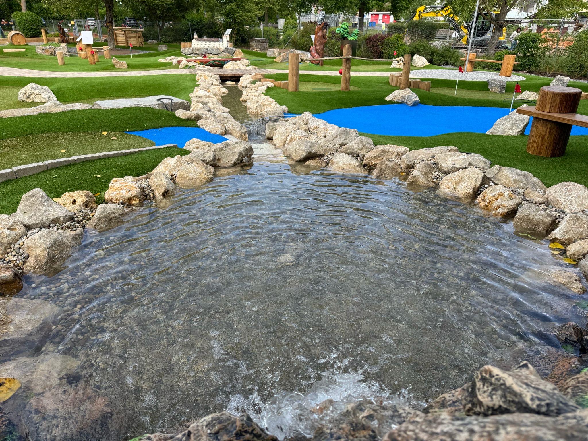 Fertigstellung Adventure Golf Dürrbachpark Güntersleben (13)