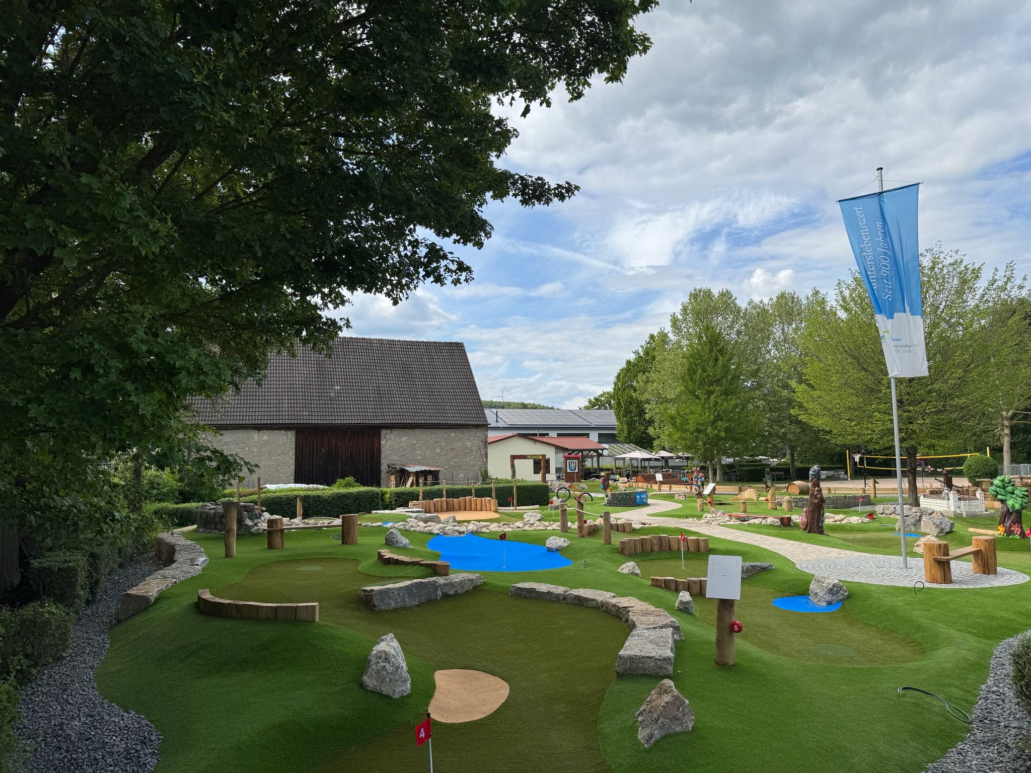 Fertigstellung Adventure Golf Dürrbachpark Güntersleben (17)