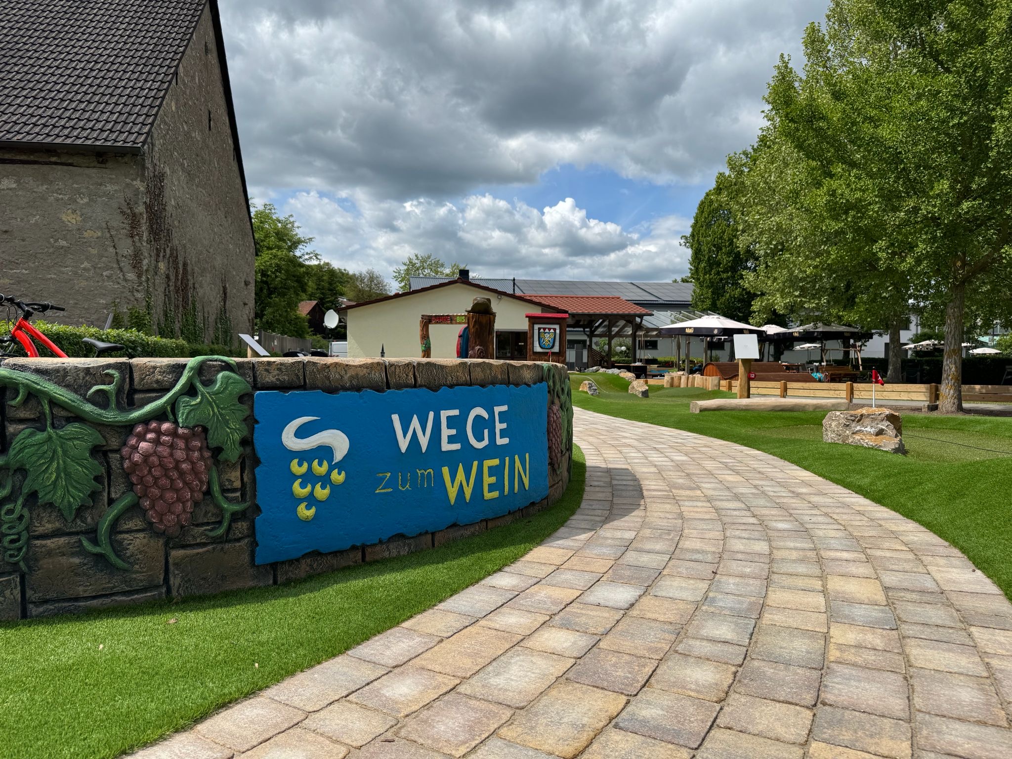 Fertigstellung Adventure Golf Dürrbachpark Güntersleben (2)