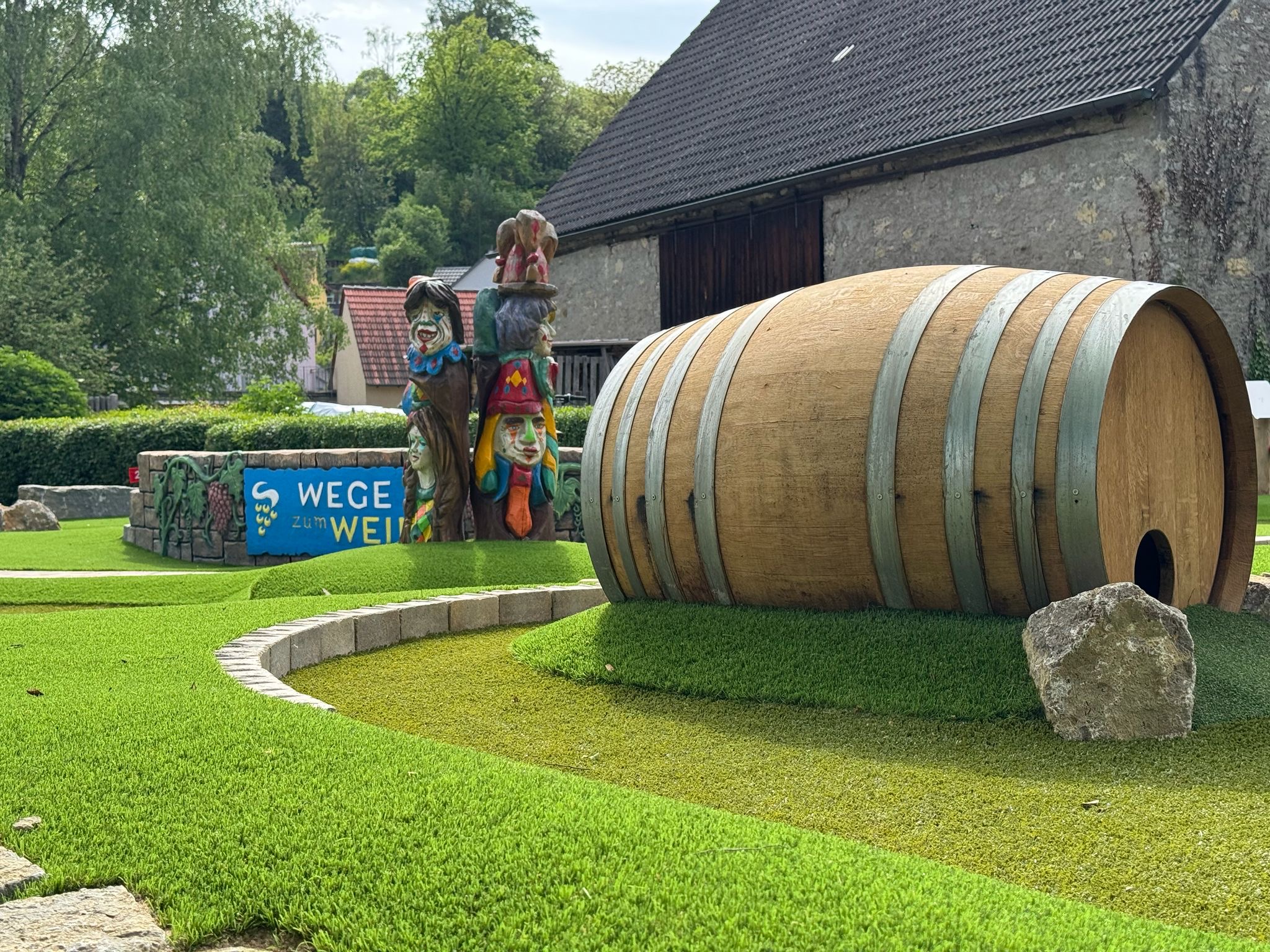 Fertigstellung Adventure Golf Dürrbachpark Güntersleben (21)