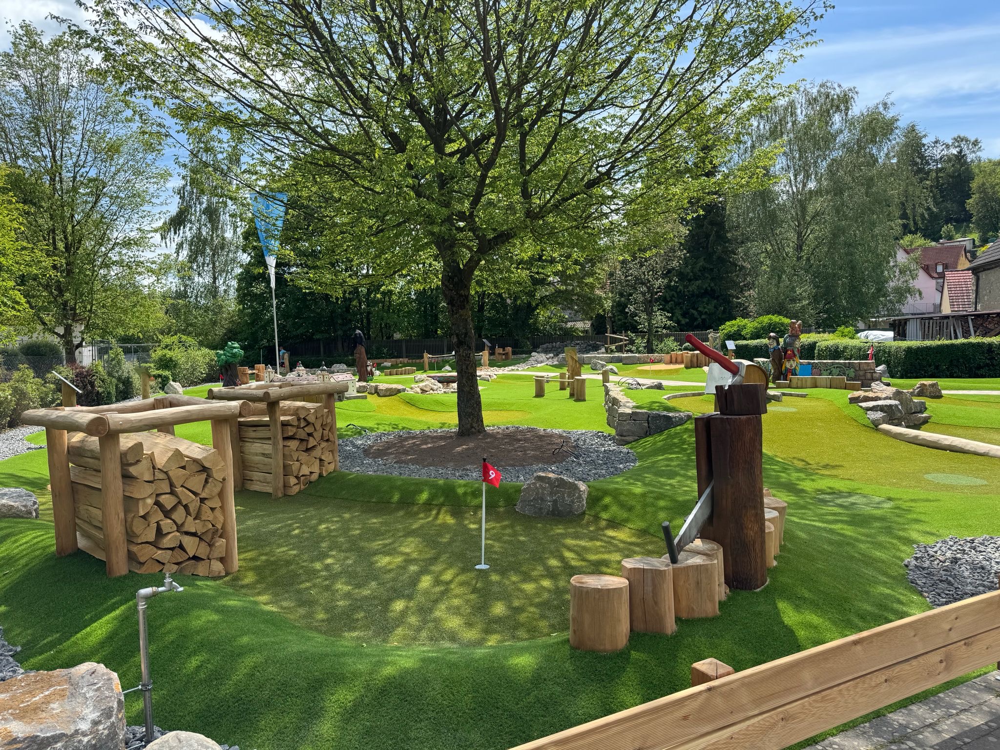 Fertigstellung Adventure Golf Dürrbachpark Güntersleben (6)
