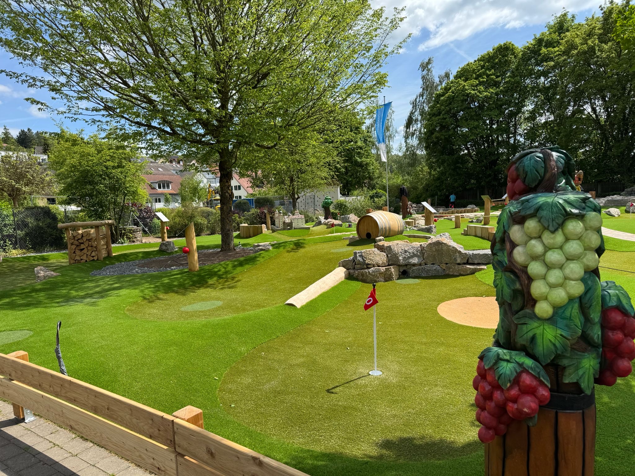 Fertigstellung Adventure Golf Dürrbachpark Güntersleben (7)